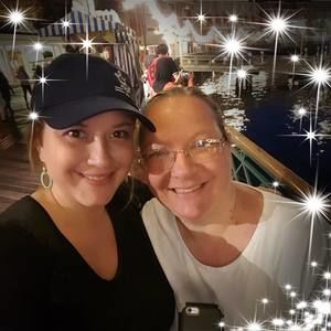 Meet your Posher, Kelly